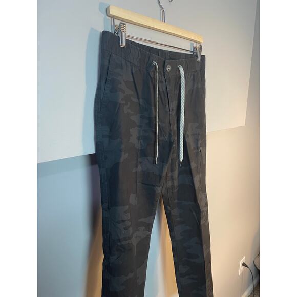 Vuori Women’s Ripstop Jogger Pant SZ MEDIUM in Camouflage Oregano Green EUC - Picture 4 of 13